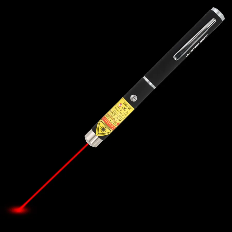 Puntero láser rojo M1 con el haz láser visible en la oscuridad